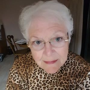 Meet your Posher, Carole